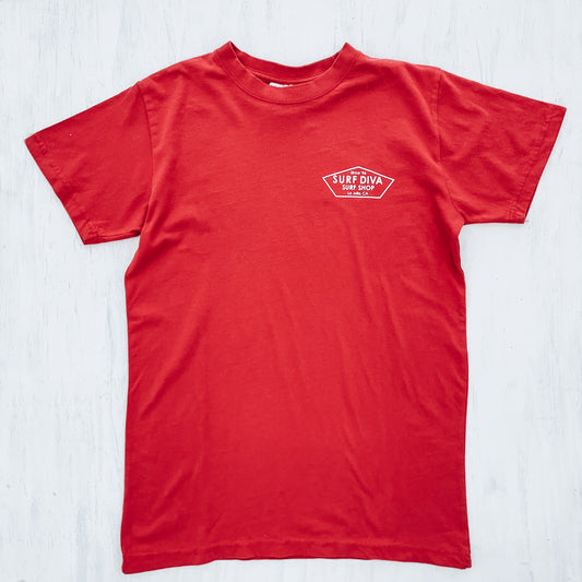 T-SHIRT with SURF DIVA SURF SHOP (crimson)